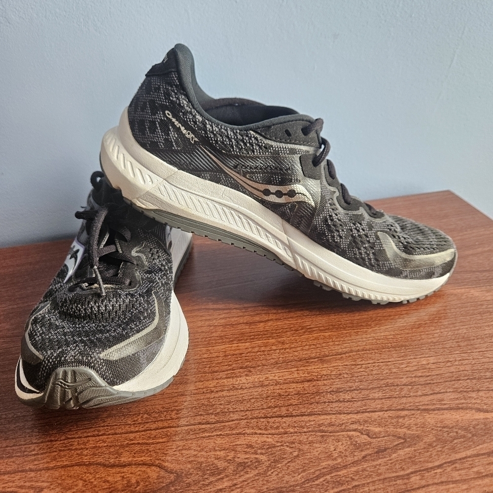 Saucony Powerrun  Omni 20 Size 11
